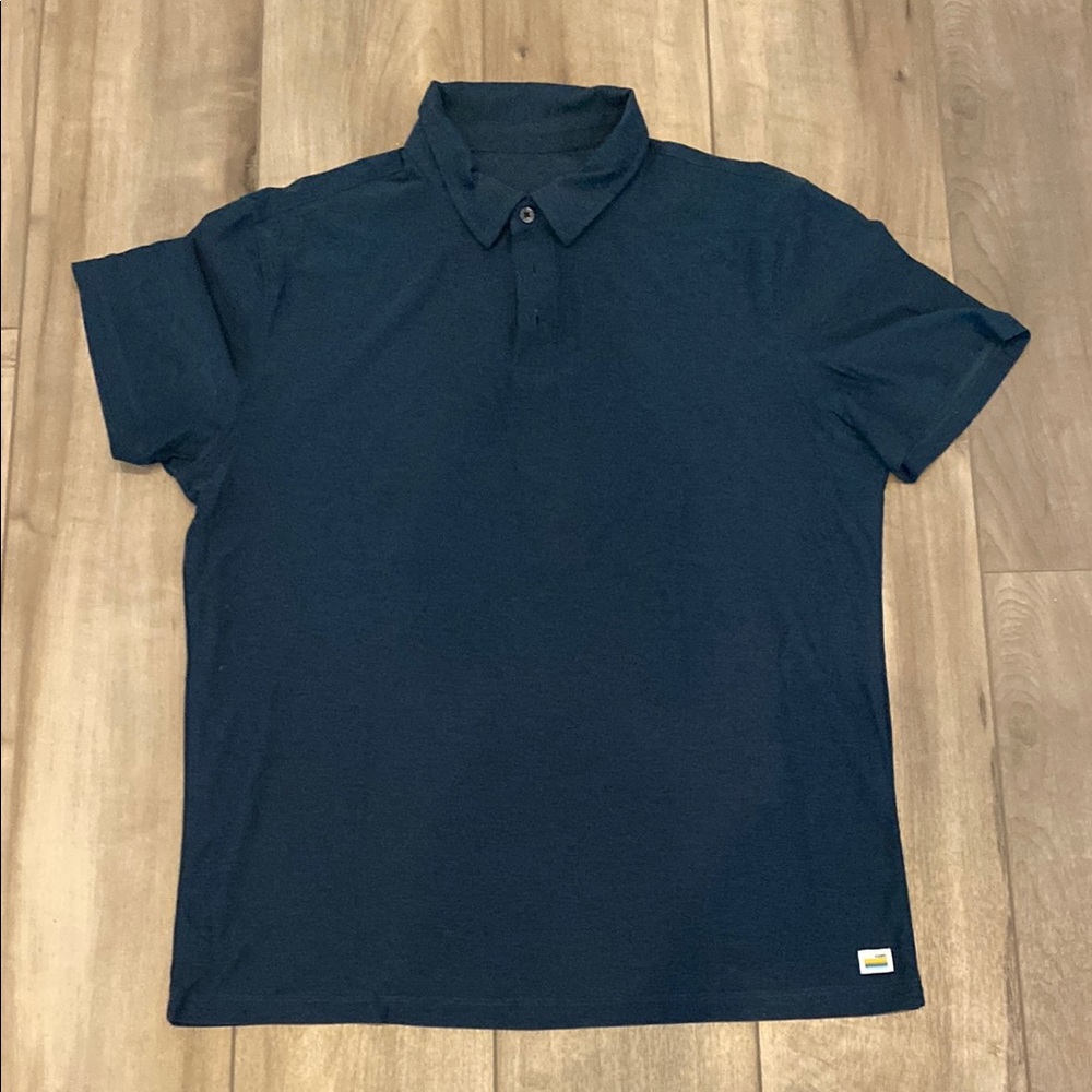 Vuori strato tech polo. Size medium.